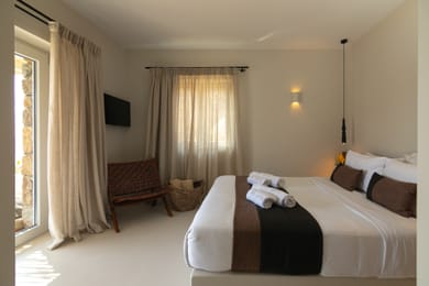 Superb Room with Sea View & Hot Tub