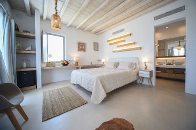 Superior Suite with Jetted Tub & Sea View