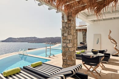 UNIQUE VILLAS: 3-Bedroom in house PSAROU VILLA