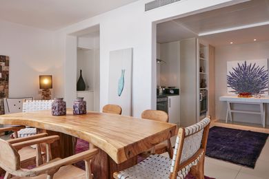 UNIQUE VILLAS: 3-Bedroom in house PSAROU VILLA