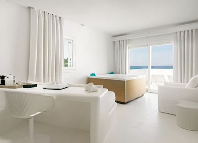Exclusive Honeymoon Sea View Suite with Indoor Jacuzzi