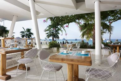 Mykonos Dove Beachfront Hotel - Image 4