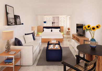 Open Plan Suite Sea View