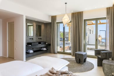 Exclusive Suite with Jacuzzi  | Panormos