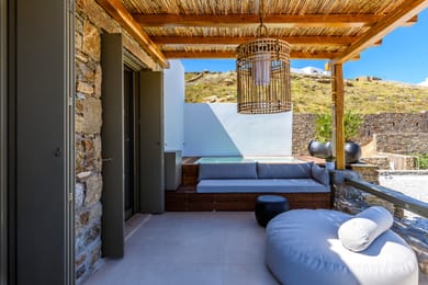 Exclusive Suite with Jacuzzi  | Panormos