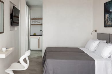 Anarina Deluxe Suite | Elia Beach