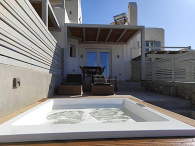 Adonis Suite with Jacuzzi | Merchia Beach