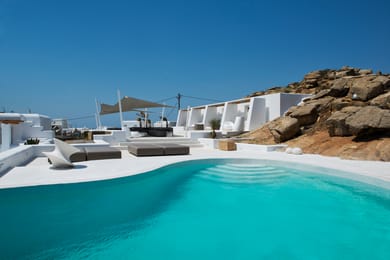 1 Bedroom Deluxe Suite with shared pool | Amethyst | Tourlos