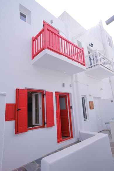 Mykonian Living The Lakka Residence