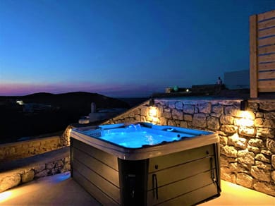 Deluxe Residence with Jacuzzi | Merchia Beach