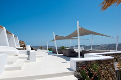 1 Bedroom Deluxe Suite with shared pool | Ruby | Tourlos