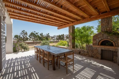 Acres Luxe – Ground Floor Retreat