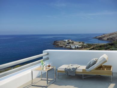 Exclusive Big Blue 180 Sea View Villa with Infinity Pool & Jacuzzi – 4BDR