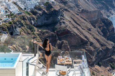 Deluxe Suite with Hot tub and Panoramic View