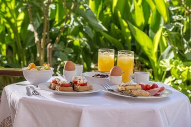 Nafsimedon Hotel - Image 4