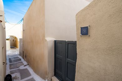 Nalas Suites Santorini - Image 3