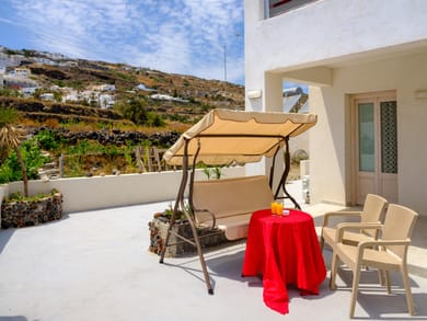 Suite with balcony and  courtyard view