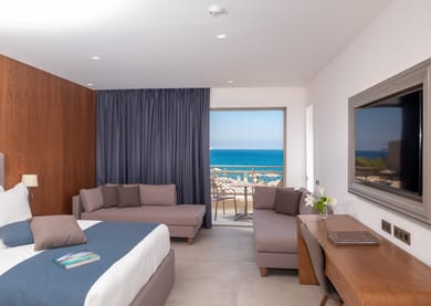 Luxury family room open plan SEA view