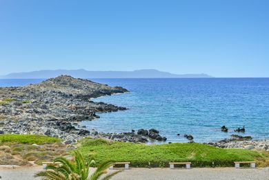 Nanakis Beach Apartments - Image 2