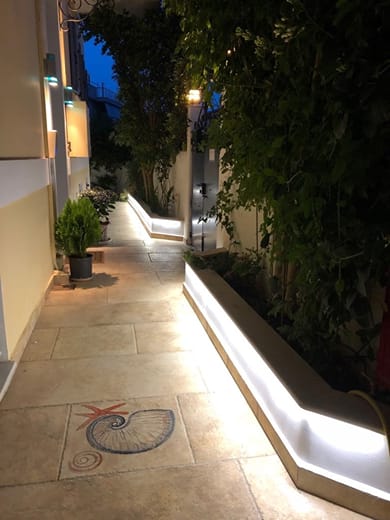 Nautilus Luxury Suites Galaxidi - Image 2