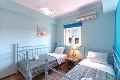 Nautilus Luxury Suites Galaxidi - Image 5