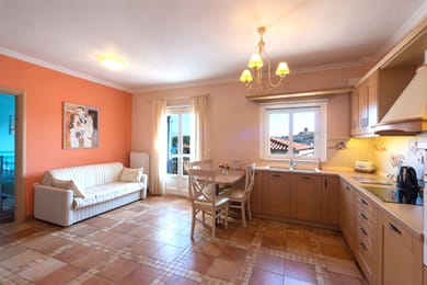 Nautilus Luxury Suites Galaxidi - Image 7