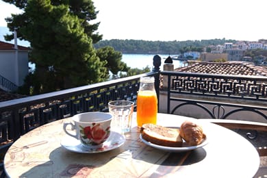 Nautilus Luxury Suites Galaxidi - Image 2