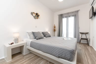 Deluxe Double Suite with View