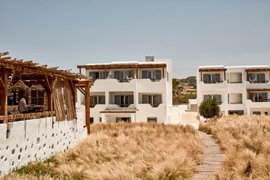Naxian On The Beach Luxury Boutique Suites - Image 3