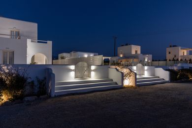 Naxian Lounge Estate with 4 Private Pools