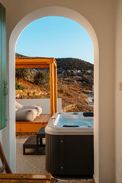 Suite With Hot Tub