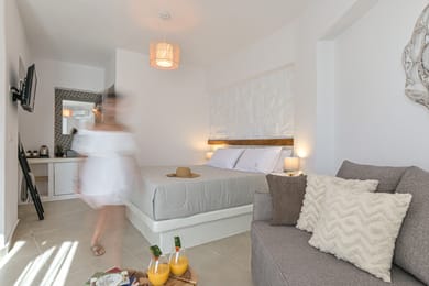 Deluxe Suite with Pool View and Private Hot Tub
