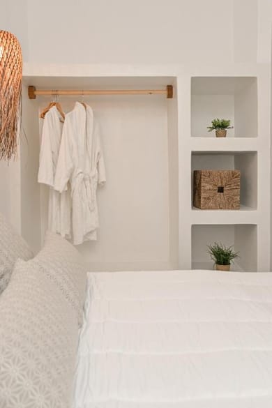 White Cocoon IV 3 Bedroom Villa with private pool and sea view