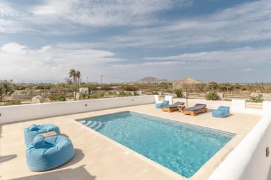 White Cocoon IV 3 Bedroom Villa with private pool and sea view