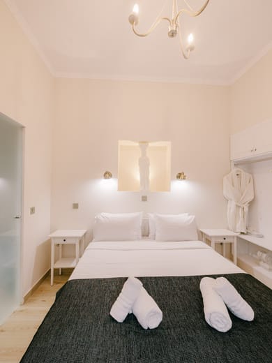 Hydna - Deluxe Double Room 1st floor