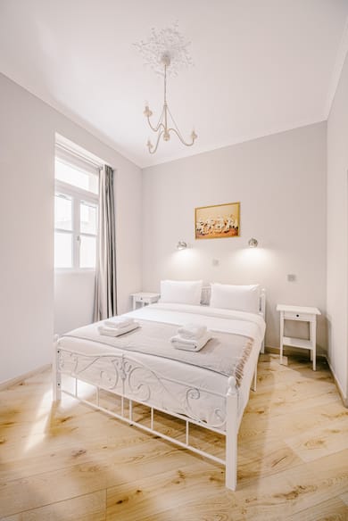 Lastheneia- Suite 2nd Floor