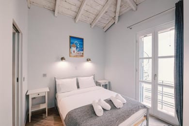 Philaenis- Deluxe Double Room with Balcony 3rd Floor