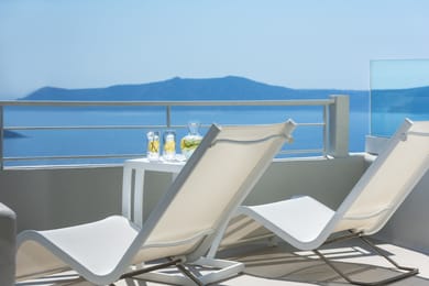 Senior Suite with private hot tub and caldera views