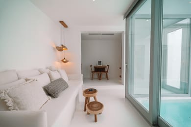 Exclusive Suite With Private Jet Pool