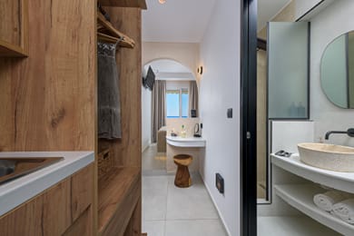 nereya luxury rooms - Image 6
