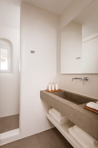 Aqua Grand Suite with East Aegean Sea View and Heated Plunge Pool