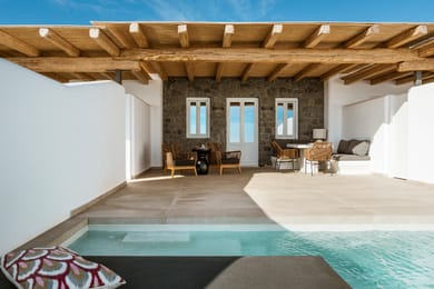 Executive Suite with sea view and Swimming Pool