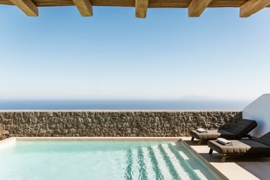 Executive Suite with sea view and Swimming Pool