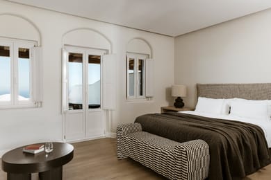 Executive Suite with sea view and Swimming Pool