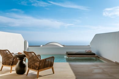 Executive Suite with sea view and Swimming Pool