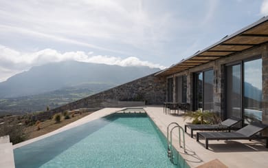 Neromai Cave Luxury Villas