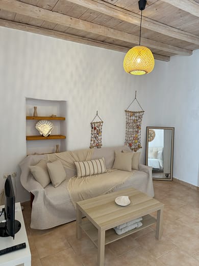 Nesa Paros - Image 7