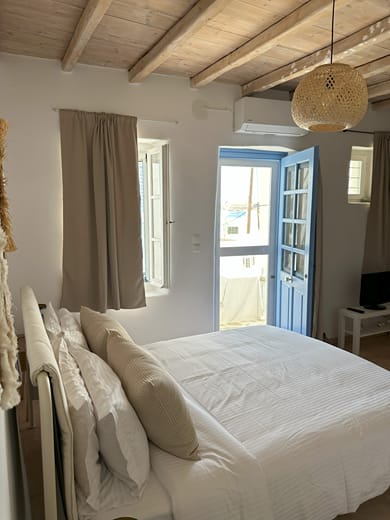 Nesa Paros - Image 2