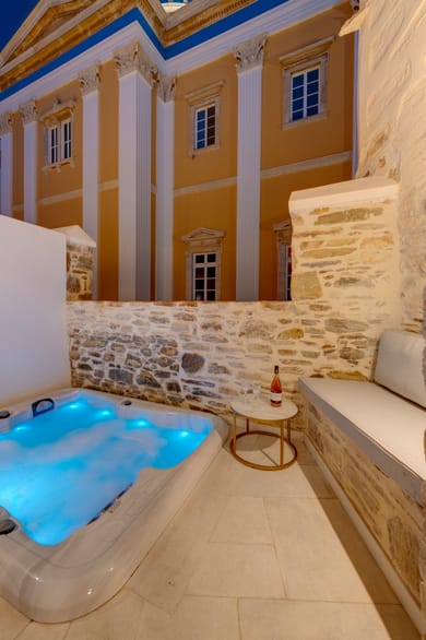 Deluxe Junior Suite with Jacuzzi