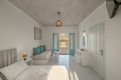 Superior Suite with Caldera View